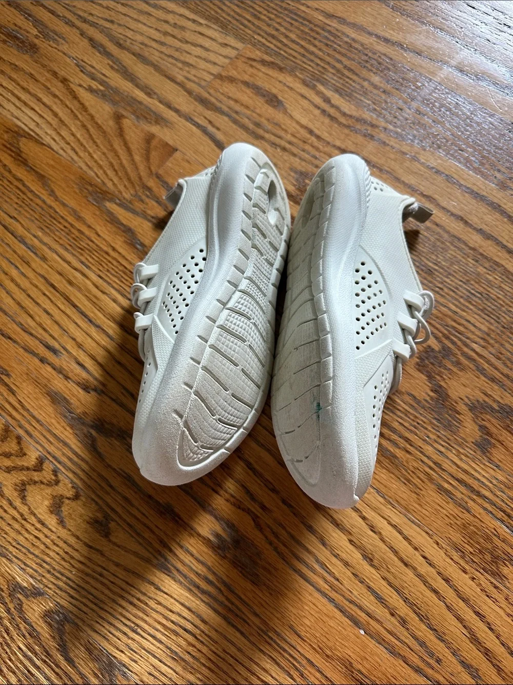 CROCS Kids Cream Water Shoes
